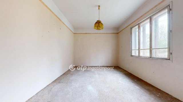 Eladó családi ház, Dombrádon 12.9 M Ft, 3 szobás