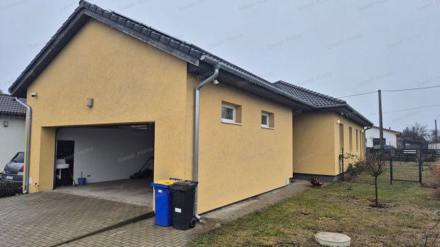 Kiadó családi ház, albérlet, Kecskeméten 450 E Ft / hó