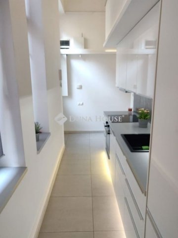 Eladó téglalakás, Budapesten, VII. kerületben 103 M Ft, 2 szobás