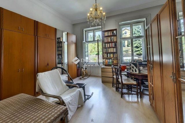 Eladó családi ház, Budakeszin 299 M Ft, 8 szobás