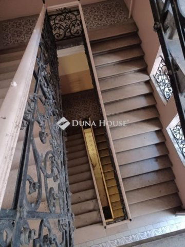 Eladó téglalakás, Budapesten, VII. kerületben 75 M Ft, 1 szobás