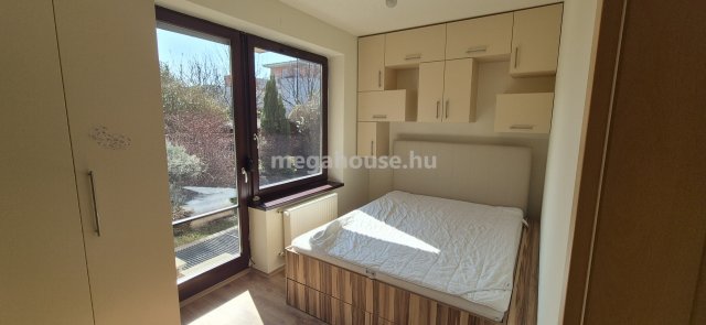 Eladó téglalakás, Budapesten, XI. kerületben, Facsemete utcában