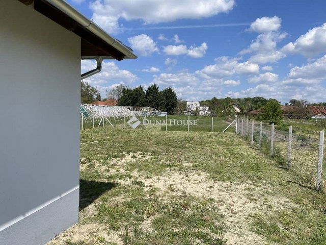 Eladó ikerház, Inárcson 89 M Ft, 4 szobás / költözzbe.hu