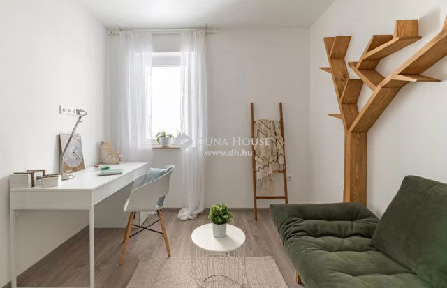 Eladó téglalakás, Siófokon 122.4 M Ft, 3 szobás