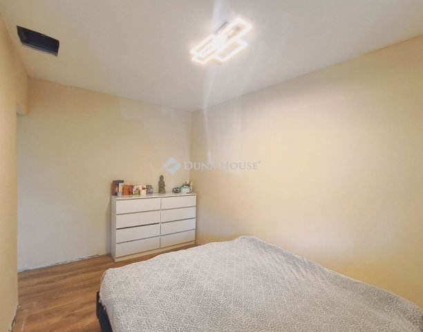 Eladó családi ház, Budapesten, XVIII. kerületben 79.9 M Ft