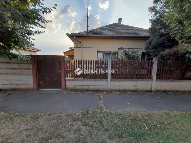 Eladó családi ház, Újkígyóson 17 M Ft, 2 szobás