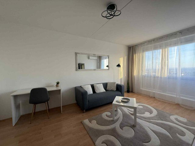 Eladó panellakás, Pécsett 45.9 M Ft, 2 szobás