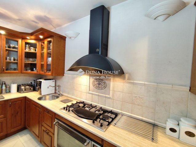 Eladó családi ház, Budapesten, XXI. kerületben 289.9 M Ft