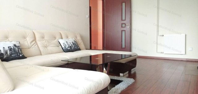 Kiadó téglalakás, albérlet, Szolnokon 140 E Ft / hó, 2 szobás