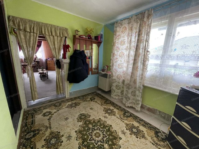 Eladó családi ház, Tatabányán 29.999 M Ft, 1+1 szobás