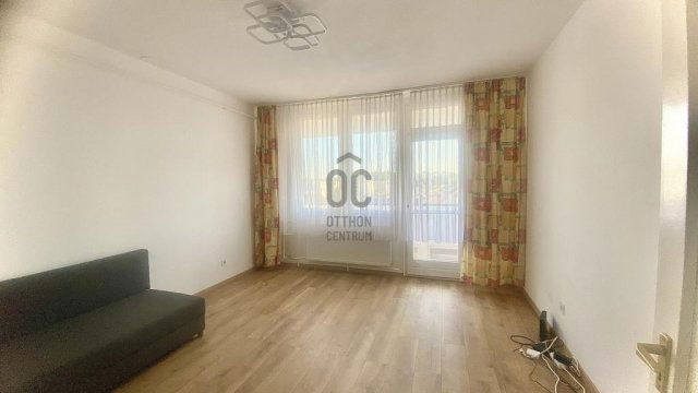 Eladó téglalakás, Zalaegerszegen 29.9 M Ft, 1 szobás