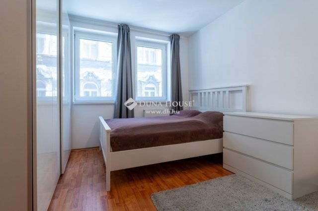 Eladó téglalakás, Budapesten, VIII. kerületben 79 M Ft, 2 szobás