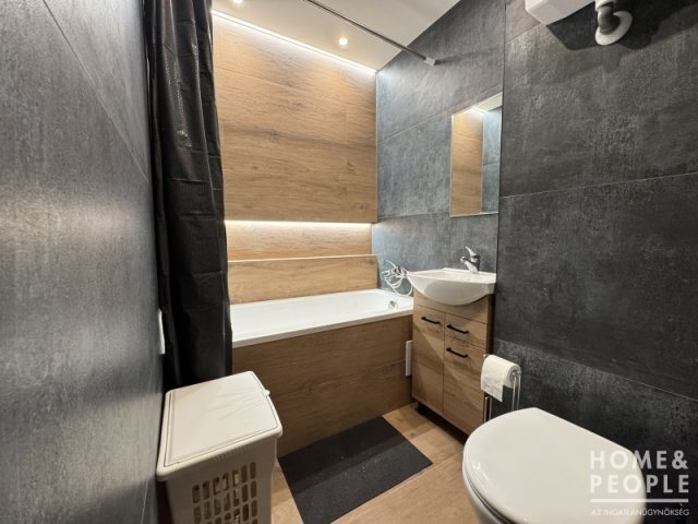 Eladó téglalakás, Szegeden 45.9 M Ft, 1+1 szobás