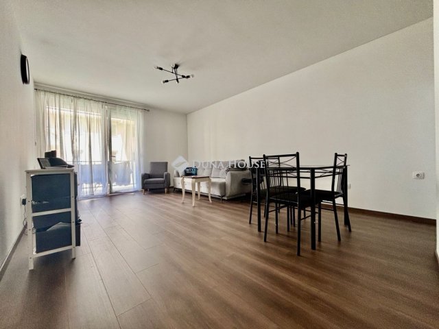 Kiadó téglalakás, albérlet, XIX. kerületben, Zrínyi utcában