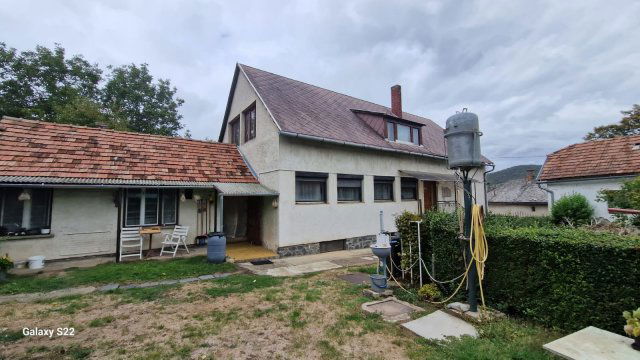 Eladó családi ház, Badacsonytomajon 105 M Ft, 4 szobás
