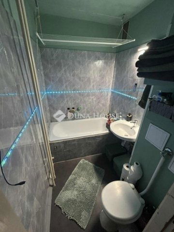 Eladó panellakás, Budapesten, XV. kerületben 54.9 M Ft, 2 szobás