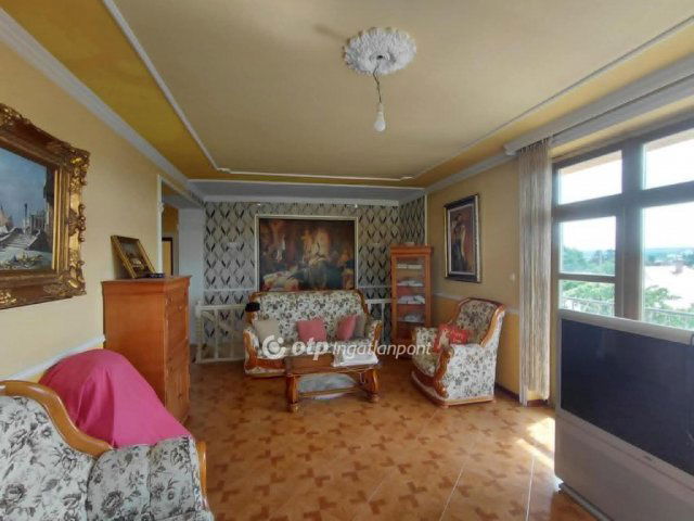 Eladó családi ház, Gödöllőn 350 M Ft, 4 szobás