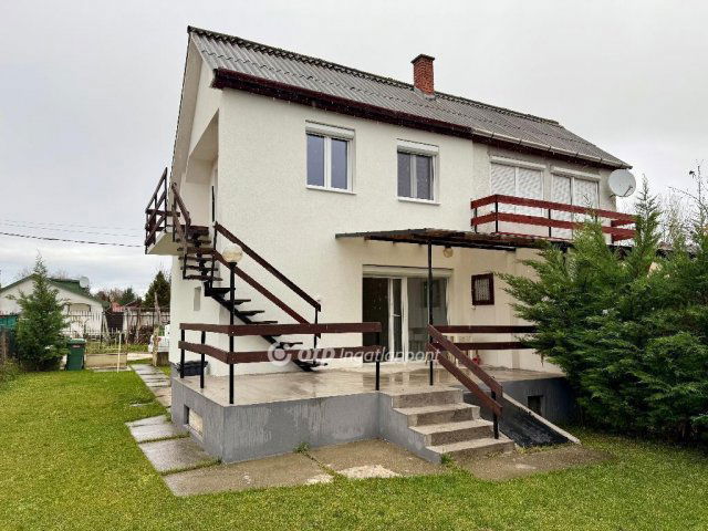 Eladó nyaraló, Mályin 31.9 M Ft, 2 szobás / költözzbe.hu