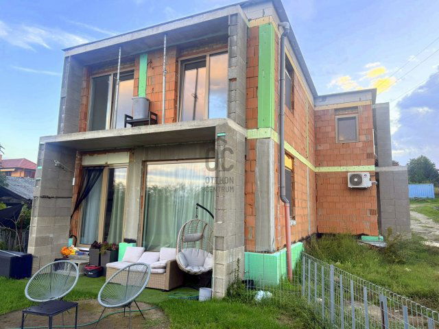 Eladó családi ház, Vácon, Basa közben 159.99 M Ft, 5 szobás