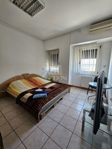 Eladó ipari ingatlan, Szigetszentmiklóson 950 M Ft