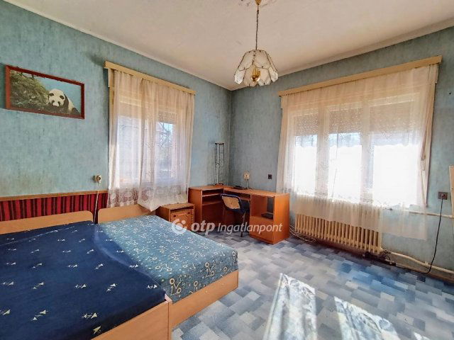 Eladó családi ház, Jászkisérén 21.9 M Ft, 3 szobás