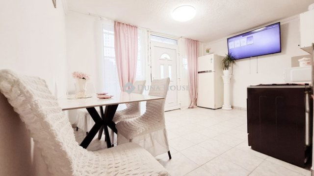 Eladó családi ház, Csörögön, Munkácsy Mihály utcában