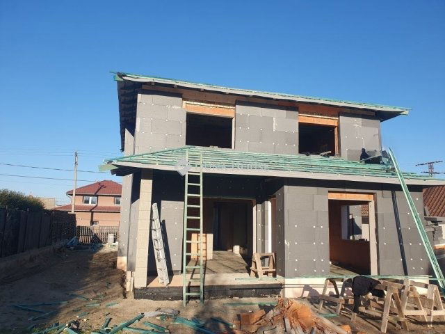 Eladó családi ház, Dunakeszin 210 M Ft, 5 szobás