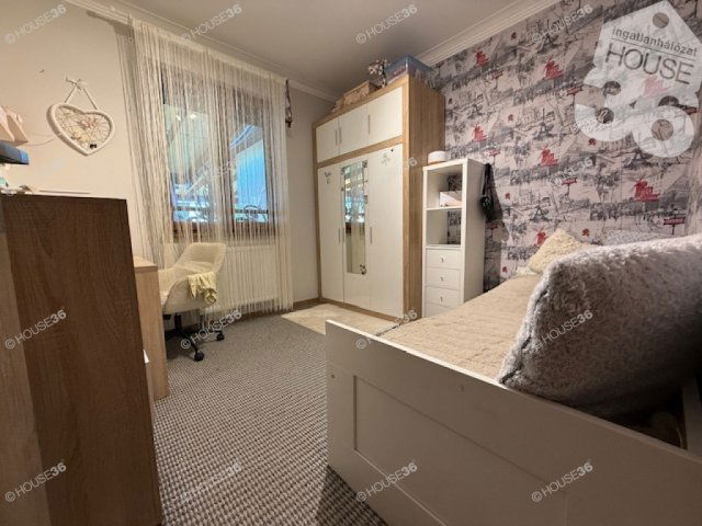 Eladó családi ház, Kecskeméten 159.99 M Ft, 5 szobás