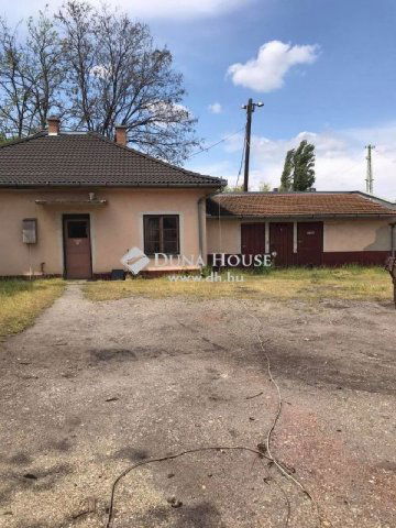 Eladó ipari ingatlan, Cegléden 220 M Ft / költözzbe.hu