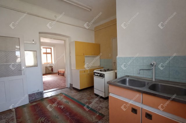 Eladó téglalakás, Sopronban 33.9 M Ft, 1 szobás