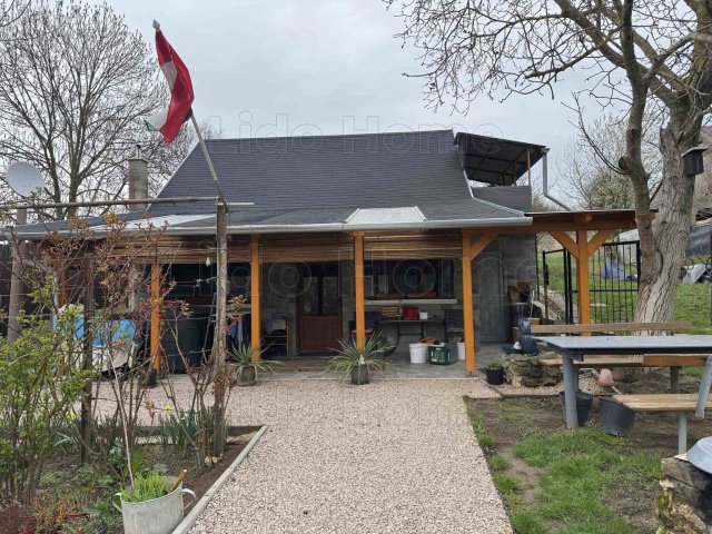 Eladó családi ház, Zamárdiban 82.9 M Ft, 3 szobás