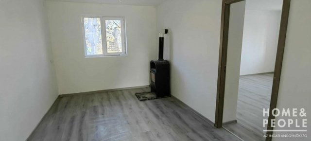 Eladó családi ház, Kübekházán 47.7 M Ft, 4 szobás