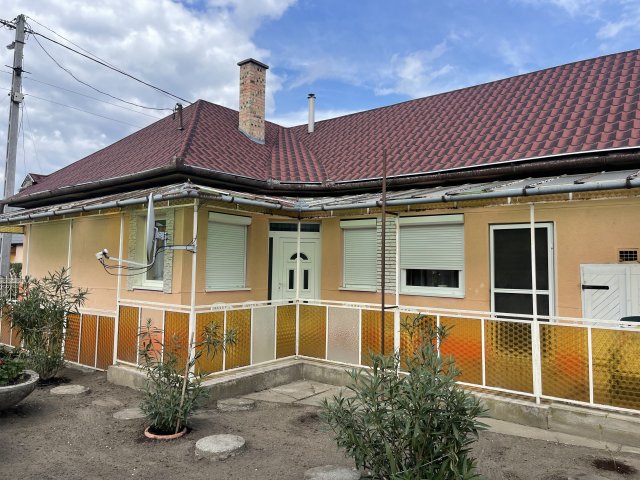 Eladó családi ház, Sényőn 42.9 M Ft, 3 szobás