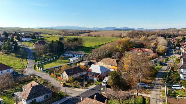 Eladó családi ház, Bánkon 64.9 M Ft, 2 szobás