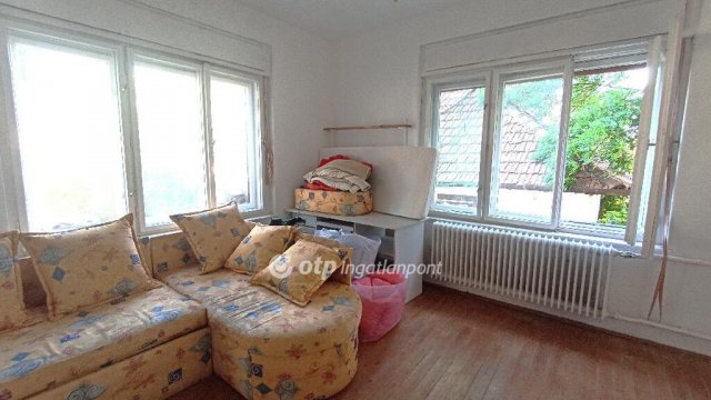 Eladó családi ház, Jászfényszarun 32.9 M Ft, 3 szobás