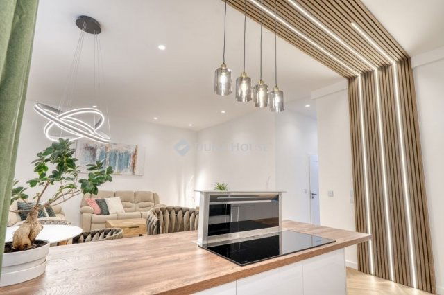 Eladó téglalakás, Budapesten, V. kerületben 225 M Ft, 3 szobás