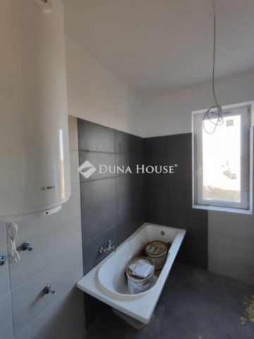 Eladó ikerház, Budapesten, XVIII. kerületben 129.9 M Ft, 5 szobás