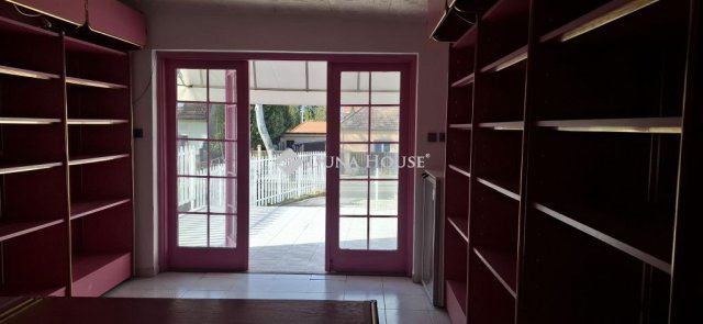 Kiadó üzlethelyiség, Pécsett 110 E Ft / hó