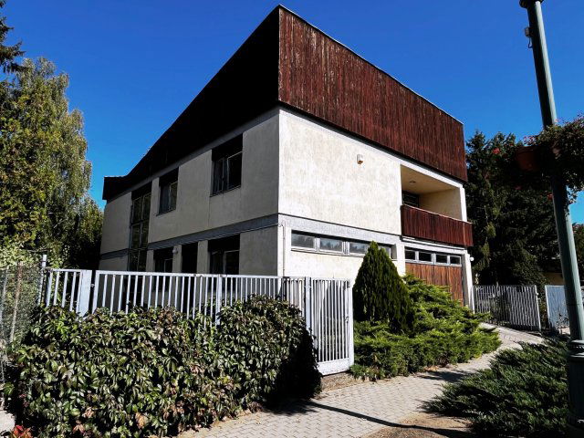 Eladó családi ház, Jászfényszarun 67 M Ft, 7 szobás
