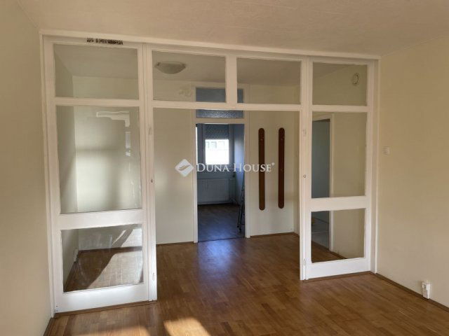 Eladó panellakás, Pécsett, Melinda utcában 42.9 M Ft, 2 szobás