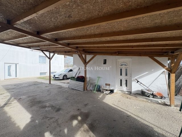 Eladó családi ház, Gyálon 114 M Ft, 6 szobás