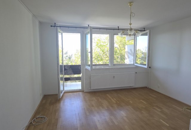 Kiadó téglalakás, albérlet, XI. kerületben, Somlói úton