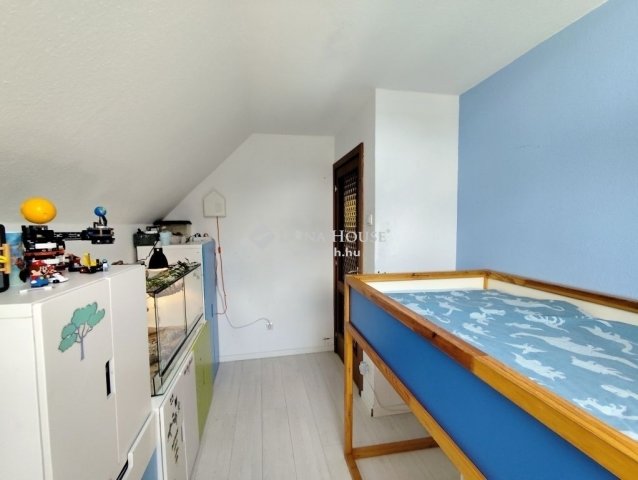 Eladó sorház, Szentendrén 116 M Ft, 6 szobás