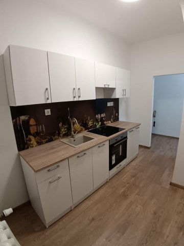 Eladó téglalakás, Tatabányán 48.9 M Ft, 2 szobás