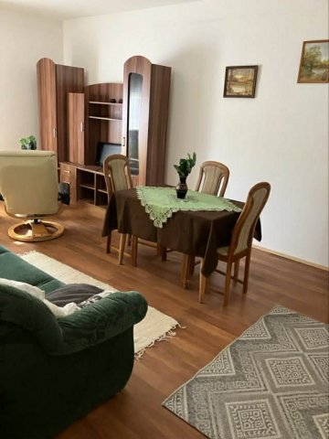 Kiadó panellakás, albérlet, Pécsett, Kerényi Károly utcában