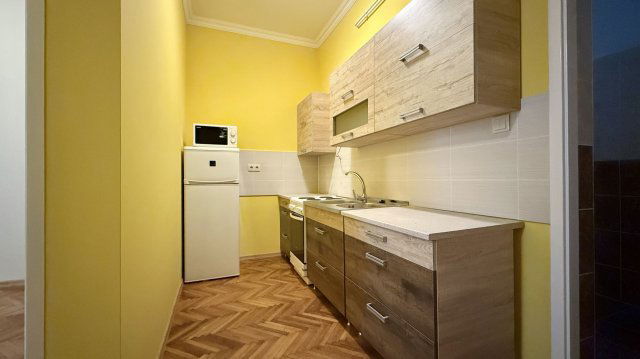 Kiadó családi ház, albérlet, Debrecenben 250 E Ft / hó