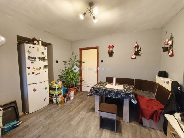 Eladó családi ház, Dunaföldváron 33.9 M Ft, 4 szobás