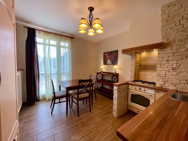 Kiadó panellakás, albérlet, Pécsett, Madách Imre utcában