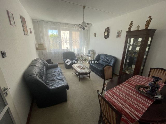 Eladó panellakás, Győrött 44.9 M Ft, 2 szobás