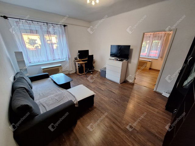 Eladó téglalakás, Miskolcon 33 M Ft, 2 szobás